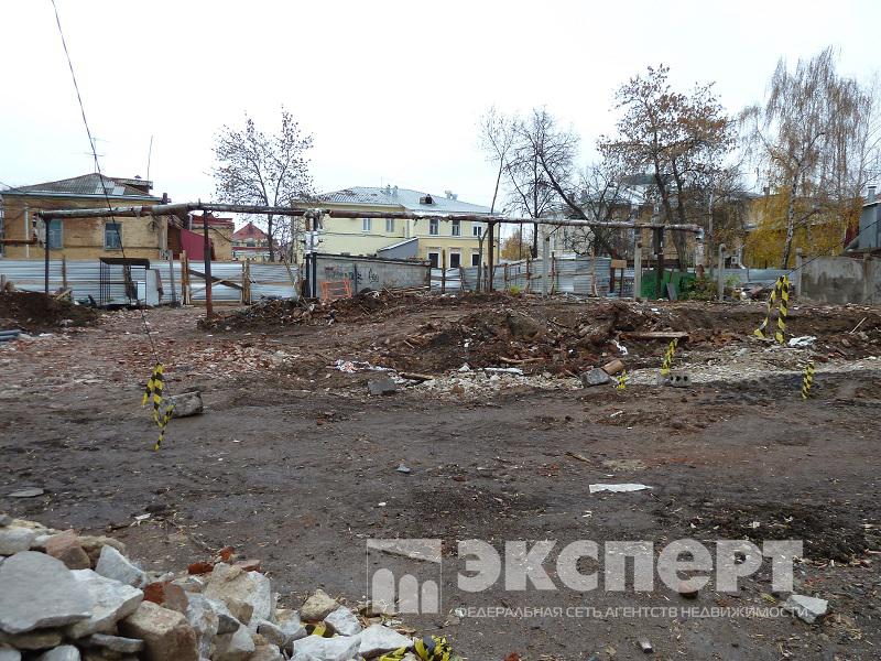 Прокуратурой г.Уфы проведена проверка по коллективному обращению жильцов домов №№49 и 49/1 по ул.Коммунистическая и №4 и 6 по ул.М.Карима г.Уфы о неправомерных действиях Администрации городского округа г.Уфа при выделении земельного участка под строительство фитнес-клуба.