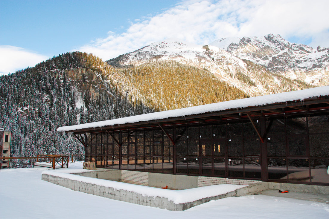 Бассейн  Апарт-отель Вершина