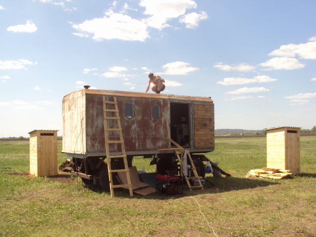 Инфраструктура поселка. Охрана. Установка забора.